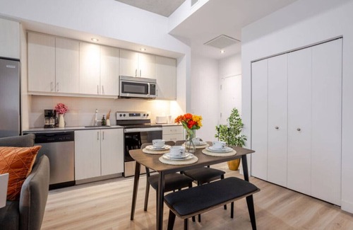 Cite Multimedia Apartamento | Elegant 1BR Retreat | Chic Stay in Old Port