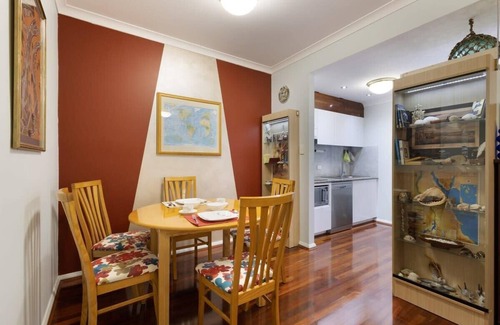 Northbridge Apartamento | Elegant 1st Floor Apt in CBD