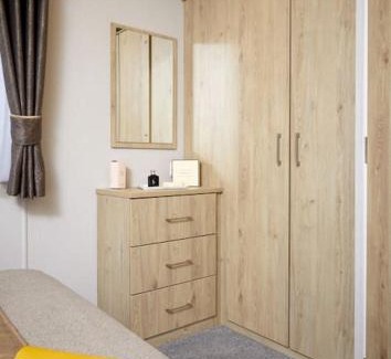 Great Houghton Casa | Elegant 2 Bed 1 and Half Bath Caravan in Holiday Resort Village