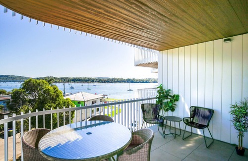 Batemans Bay Apartamento | Elegant 2-Bed Apartment with Incredible Bay Views