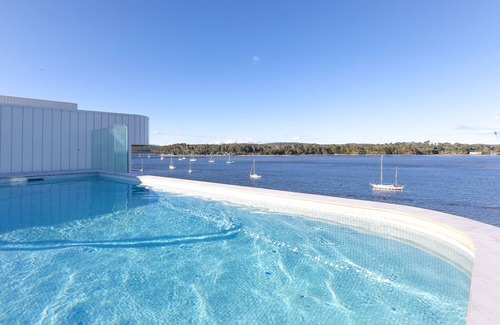 Batemans Bay Apartamento | Elegant 2-Bed Apartment with Incredible Bay Views
