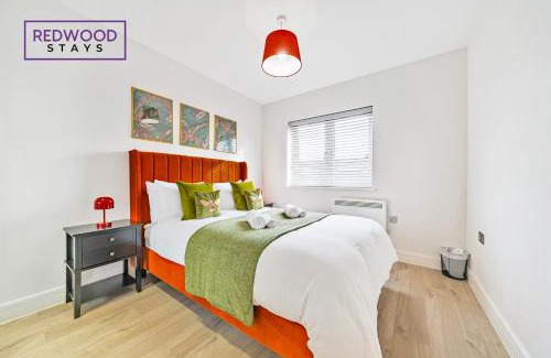 Alton Apartamento | Elegant 2 Bed Apartment, Premium Furniture & Amenities, FREE WiFi & Parking, Perfect for Families, Contractors & Corporate Companies By REDWOOD STAYS