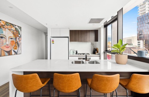 Parramatta Apartamento | Elegant 2-Bed with Pool, Gym & Sauna
