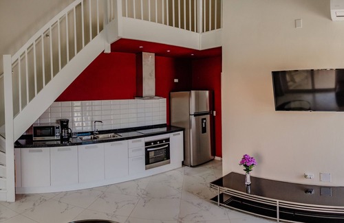 Noord Apartamento | Elegant 2-bedroom Apartment 2 km From Eagle Beach