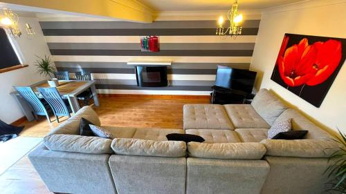 Gilmerton Chalet De Esquí | Elegant 2 Bedroom Chalet