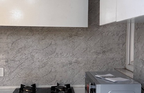 New Delhi Apartamento | Elegant 2 BHK fully furnished Flat