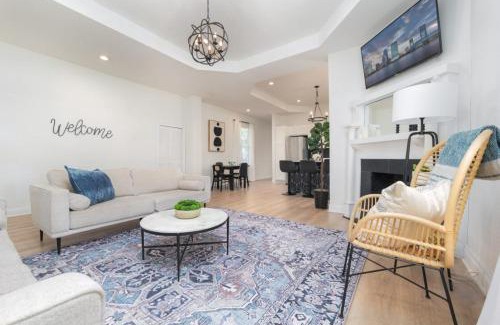 Springfield Apartamento | Elegant 2 BR apt in the heart of historic SPR - 5 min drive to TIAA Bank Field