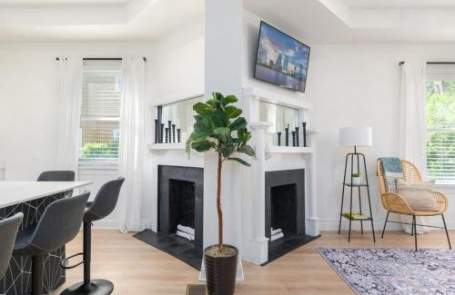 Springfield Apartamento | Elegant 2 BR apt in the heart of historic SPR - 5 min drive to TIAA Bank Field