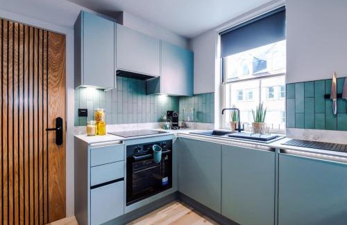 Chester Apartamento | Elegant 2B Retreat City Centre with Secure Parking