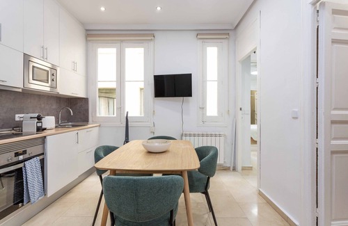 Goya Apartamento | Elegant 2BR/2BA Apartment – Salamanca District