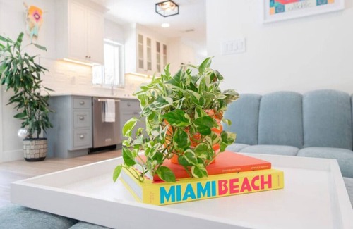 Southwest Casa | Elegant 2BR/2BA | Beach & Downtown Nearby