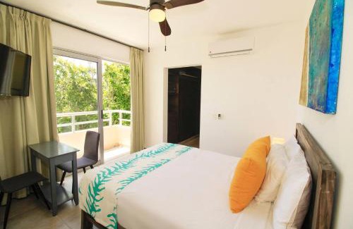Akumal Apartamento | Elegant 2BR Home in Sirenis with Pool BBQ Pkng close to the Beach