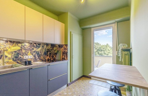South Bonnevoie Apartamento | Elegant 2BR in Luxembourg with Balcony & WiFi