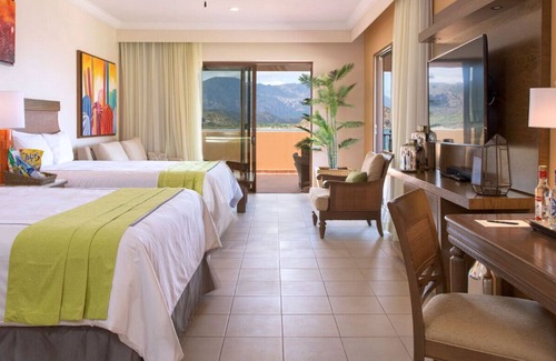 Loreto Complejo | Elegant 2BR Penthouse in Loreto with Ocean Views & Golf Access