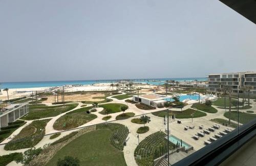 Sidi Abd El-Rahman Apartamento | Elegant 2BR Seaview Hotel Suite