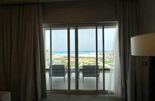 Sidi Abd El-Rahman Apartamento | Elegant 2BR Seaview Hotel Suite