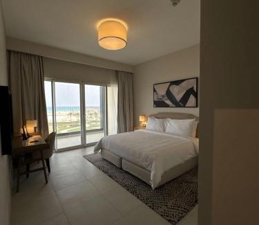 Sidi Abd El-Rahman Apartamento | Elegant 2BR Seaview Hotel Suite