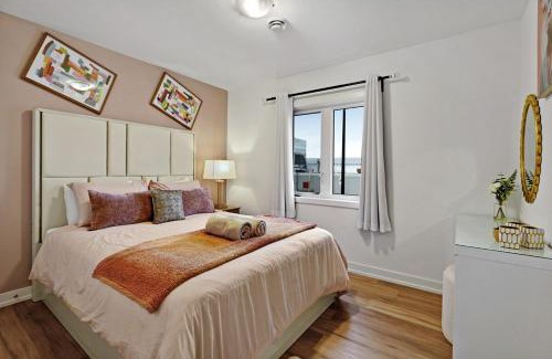 Niagara Falls Apartamento | Elegant 2BR Suite with Parking, Only 7 Mins to Niagara Falls and Sleeps 4 Guests