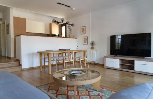 Kavala Apartamento | Elegant 2BR with Private Garage in the Old Town