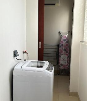 Qurm Apartamento | Elegant 3-Bed room Sea-View