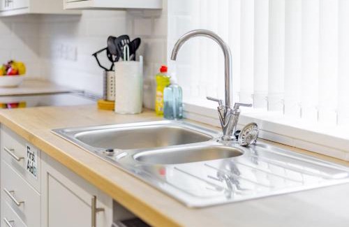 Brampton Casa | Elegant 3 Bedroom Detached House By Your Lettings Short Lets & Serviced Accommodation Peterborough With Free WiFi & Parking