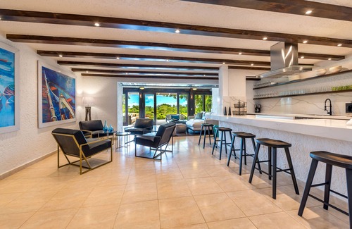 Casa de Campo Villa | UBICACIÓN UBICACIÓN! Pasos para restaurantes y bares / minutos de la playa!