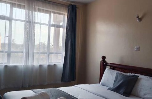 Nanyuki Apartamento | ELEGANT 3 BEDROOMS ALL ENSUITES. B