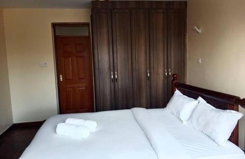 Nanyuki Apartamento | ELEGANT 3 BEDROOMS ALL ENSUITES. B