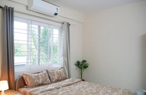 Serilingampally Apartamento | Elegant 3BHK Apt near Gachibowli with All Amenities