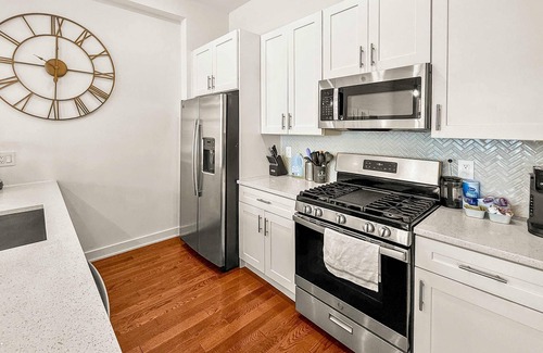 Northern Liberties Apartamento | Elegant 3BR Getaway - Walkable Northern Liberties