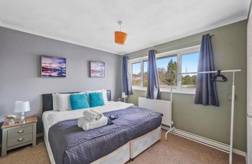 Maidstone Apartamento | Elegant 4 Bed House - Parking and Garden -Sleeps 8