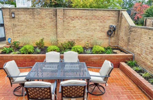 Ballston Casa | Elegant 4-bedroom in Clarendon Arlington walk to Metro