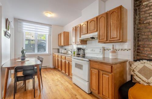 Shaughnessy Village Apartamento | Elegant 4 Bedroom residence in downtown MTL