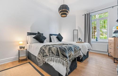 Harborne Apartamento | Elegant 4Bed Executive Stay Wi-Fi and Parking
