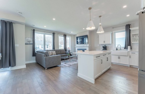Port Stanley Casa | Elegant-4BR-retreat-Port Stanley