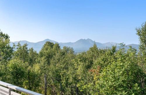 Tromso Villa | Elegant 4BR villa with great views and location