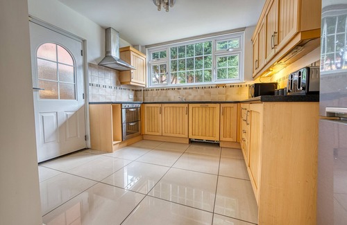 Newark upon Trent Casa | Elegant 5 Bedroom house in Nottingham
