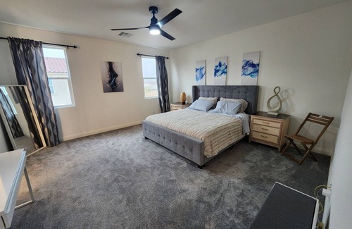 Las Vegas Casa | Elegant 5BR w/ King Beds and Poker Table