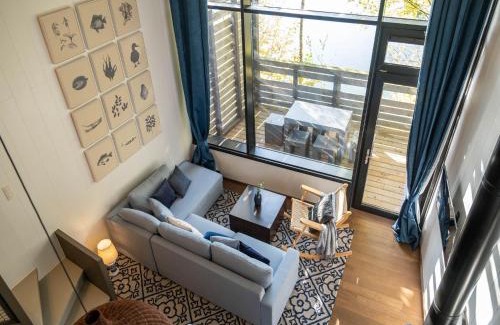 Maubray Casa | Elegant 6-Person Mansion