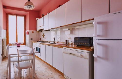 Isolotto Apartamento | Apartamento elegante y luminoso con parking privado