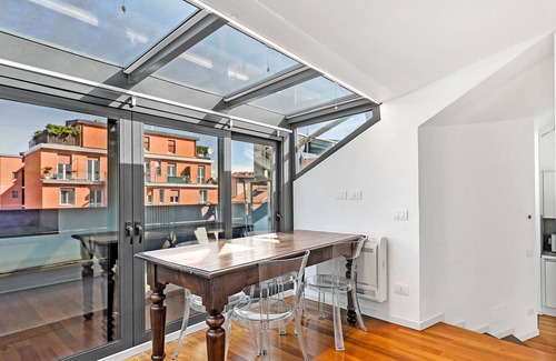 Tricolore Apartamento | ELEGANT AND BRIGHT PENTHOUSE MILANO CENTER
