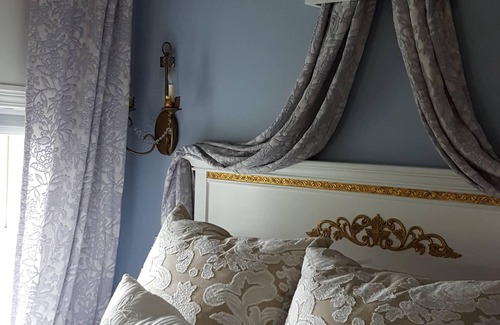 Lansing Cama Y Desayuno | Elegant and Historic Farmhouse B&B with Farm-to-Table Breakfast Near Ithaca