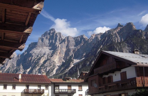 San Vito di Cadore Apartamento | Apartamento Cà Enrosarida 2 en la zona central - 6 camas - WIFI