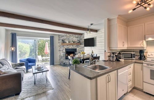 Mont-Tremblant Apartamento | Elegant Apartment - View on Lake Tremblant & Mountain