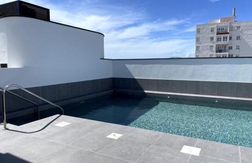 Tarifa Apartamento | Elegant apartment, central, pool and parking