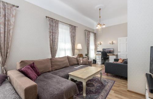 Centrs Apartamento | Elegant Apartment in historical centre & Free Locked PARKING