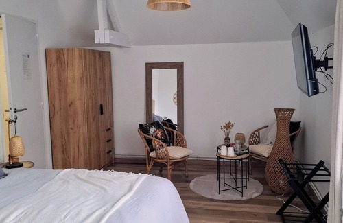 Saint-Quentin-sur-le-Homme Cama Y Desayuno | Elegant B&B in the Bay of Mont Saint-Michel