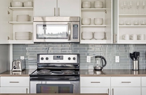 Old Ballard Apartamento | Elegant Ballard 2BR w/ W/D, BBQ & Gym, near Waterfront, by Blueground