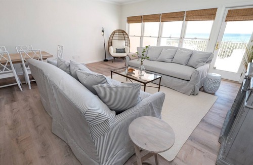 Navarre Beach Casa | Elegant Beachfront Townhome