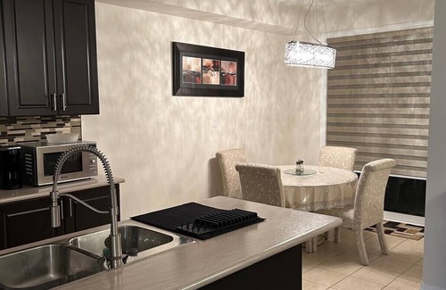 Brampton Casa | Elegant bedroom in brampton